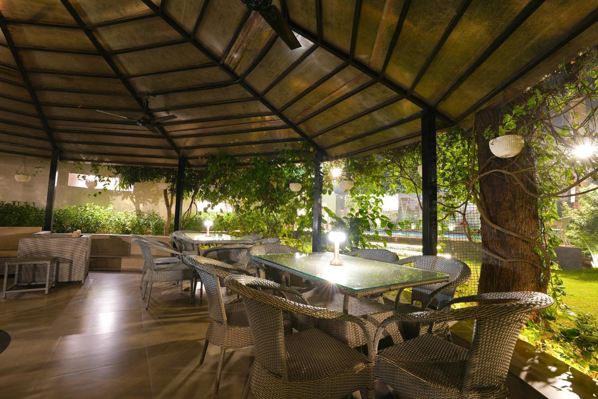 Farm The Retreat - With Private Pool Villa Manesar Buitenkant foto