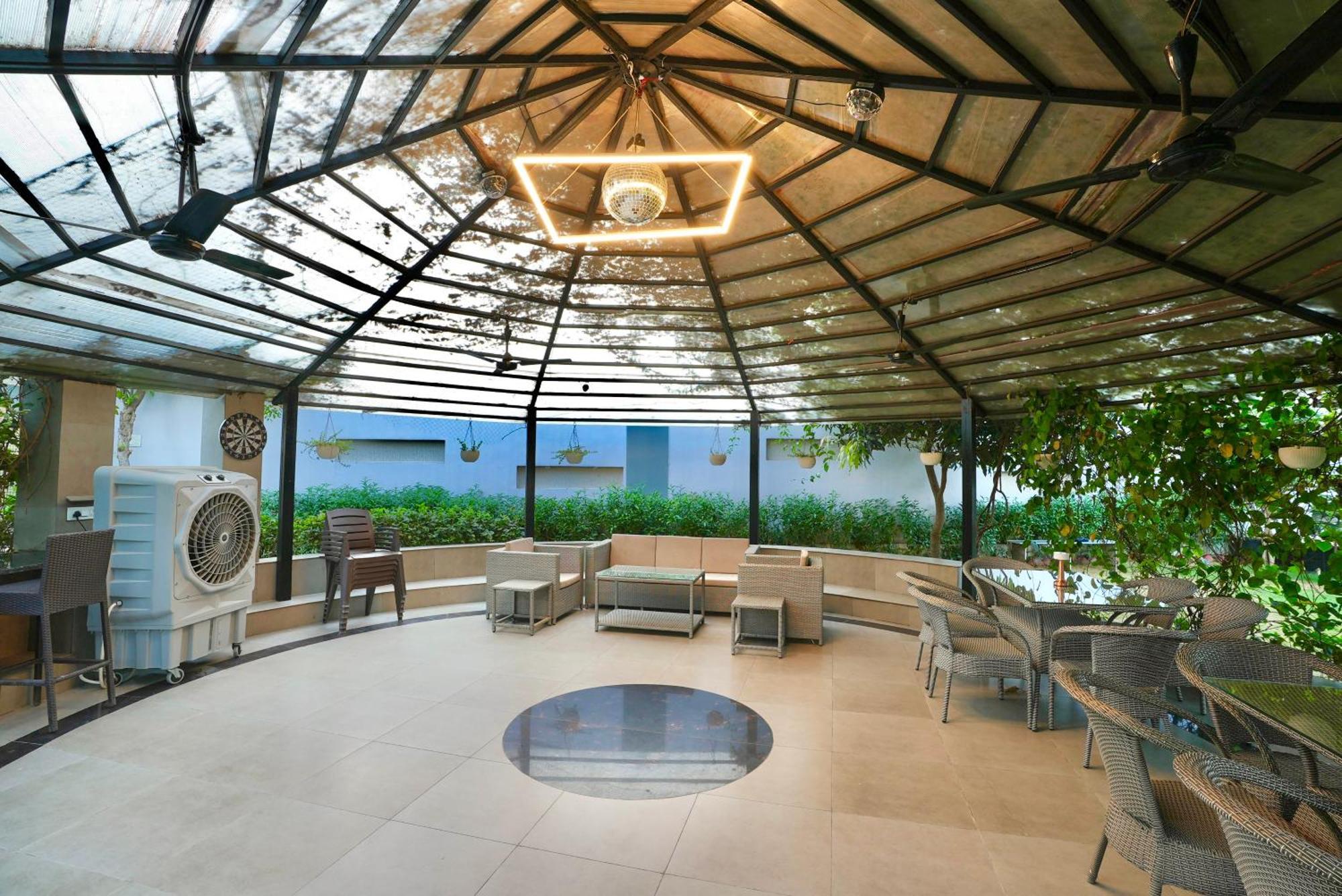 Farm The Retreat - With Private Pool Villa Manesar Buitenkant foto