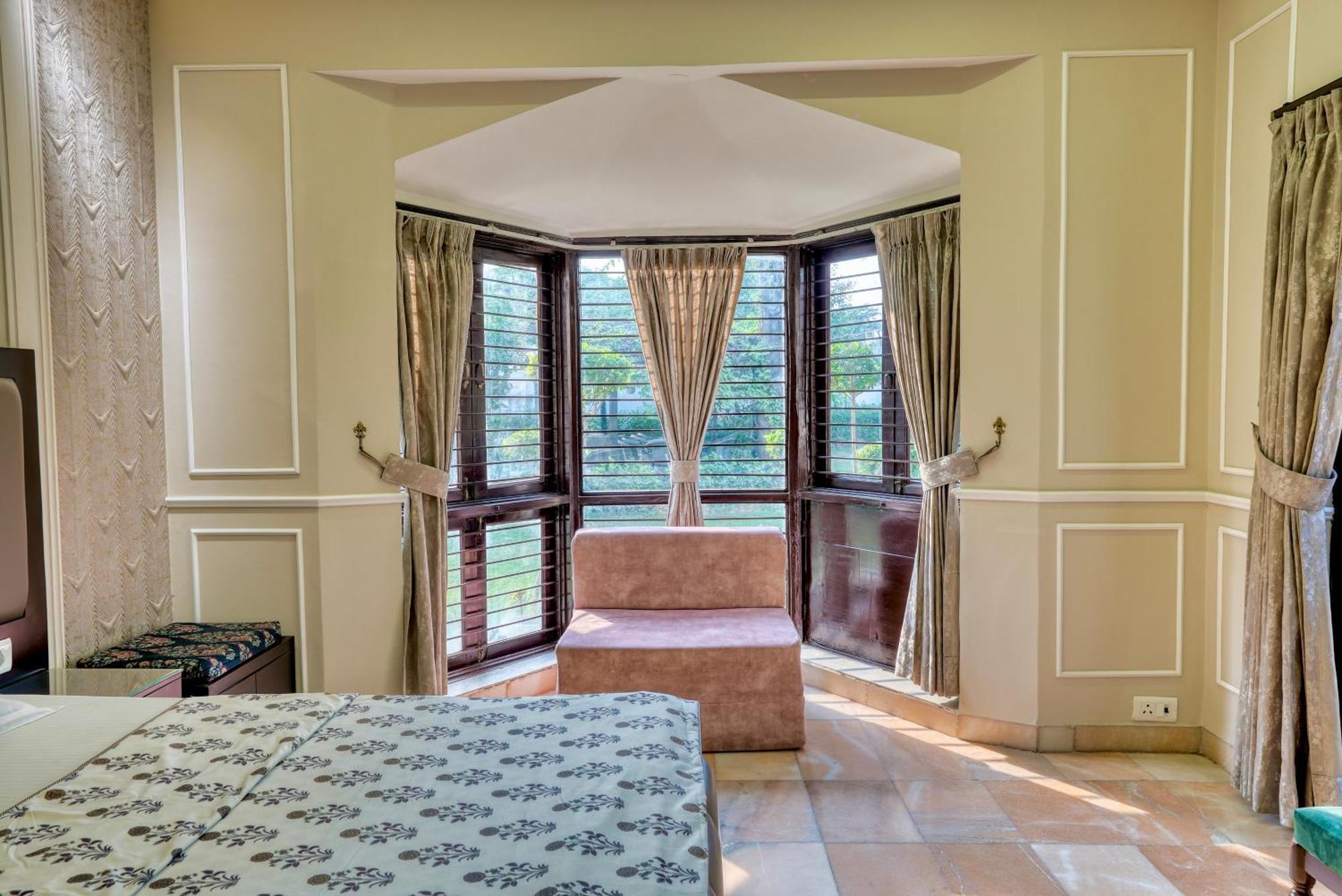 Farm The Retreat - With Private Pool Villa Manesar Buitenkant foto