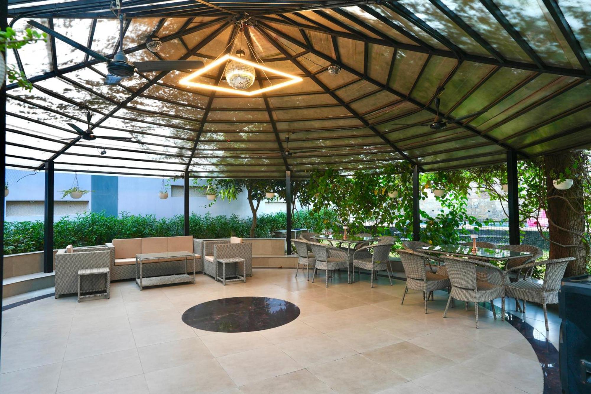 Farm The Retreat - With Private Pool Villa Manesar Buitenkant foto