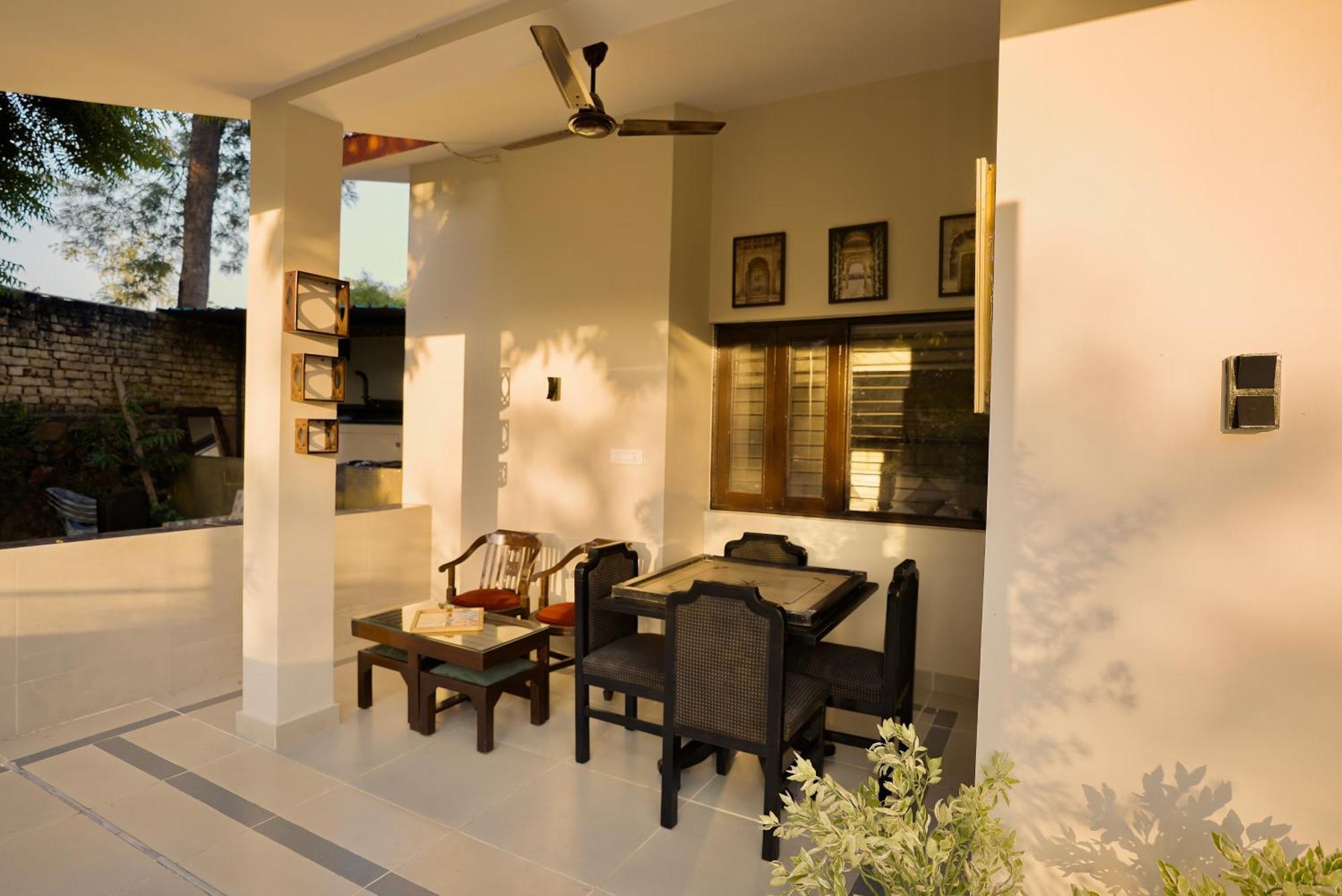Farm The Retreat - With Private Pool Villa Manesar Buitenkant foto