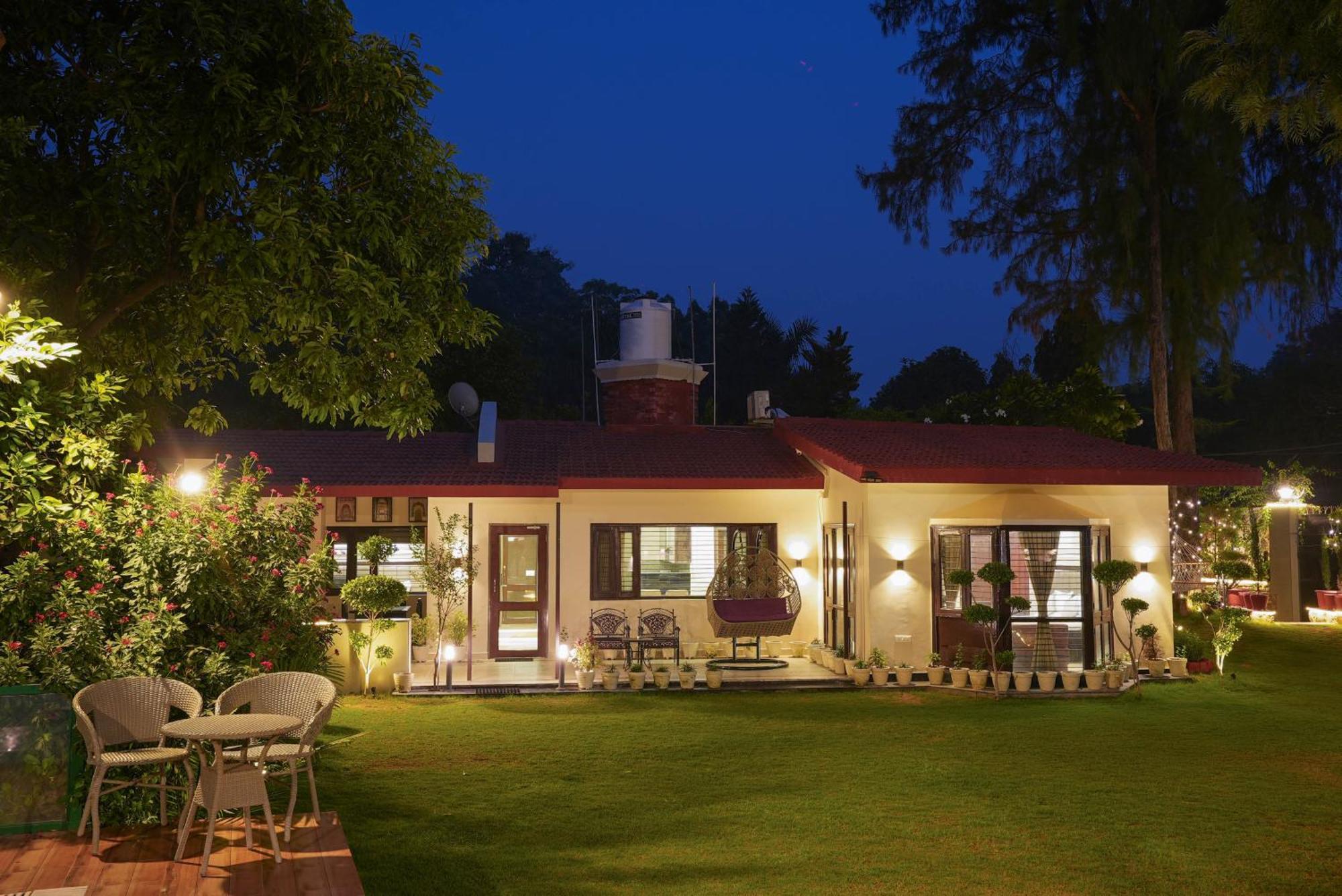 Farm The Retreat - With Private Pool Villa Manesar Buitenkant foto