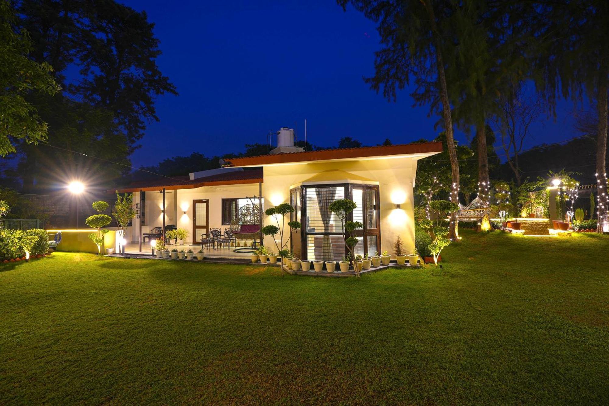 Farm The Retreat - With Private Pool Villa Manesar Buitenkant foto